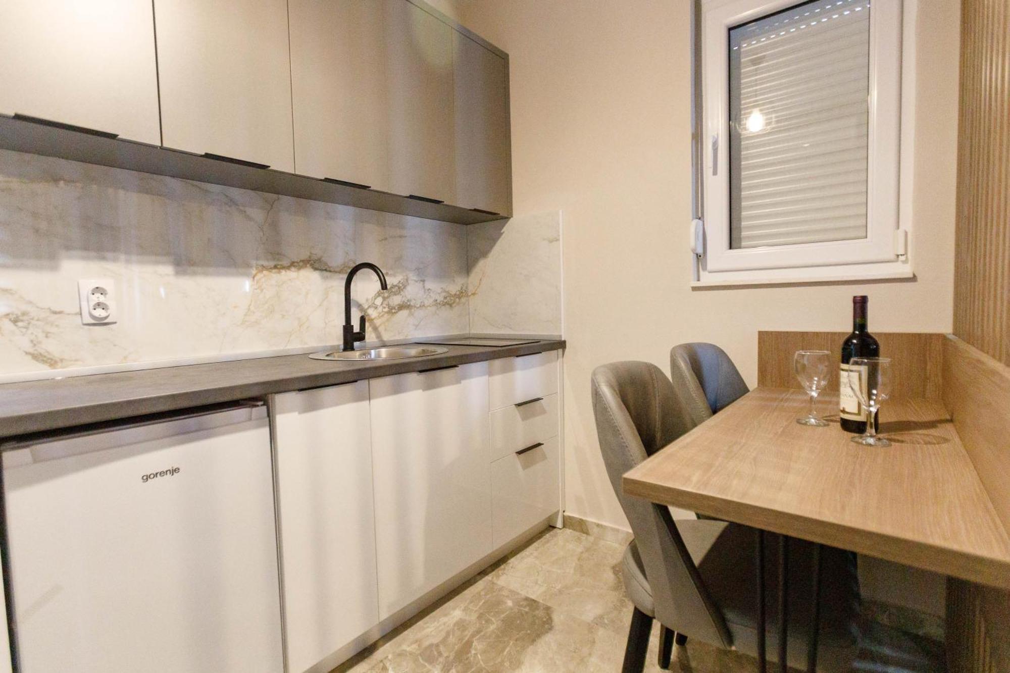 Posejdon Lux Apartamento Utjeha Exterior foto