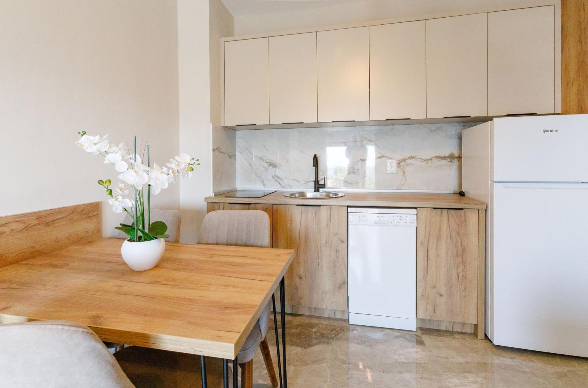 Posejdon Lux Apartamento Utjeha Exterior foto